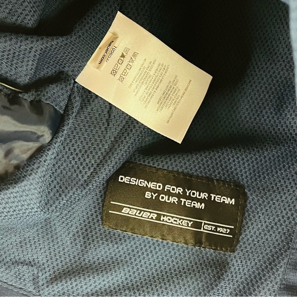 Bauer Youth West Madison Polar Caps Hockey Team Jacket Youth size medium - Picture 11 of 12